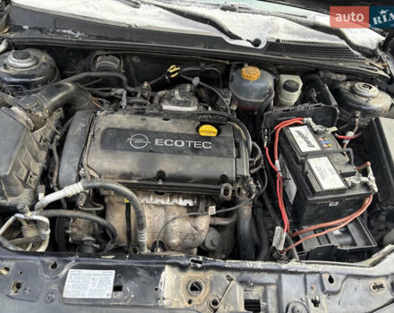 Чорний Опель Вектра, об'ємом двигуна 1.8 л та пробігом 244 тис. км за 3350 $, фото 8 на Automoto.ua