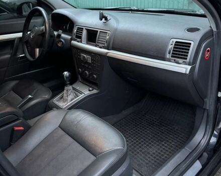 Черный Опель Вектра, объемом двигателя 2.5 л и пробегом 150 тыс. км за 7000 $, фото 8 на Automoto.ua