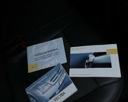 Черный Опель Вектра, объемом двигателя 2.5 л и пробегом 150 тыс. км за 7000 $, фото 15 на Automoto.ua