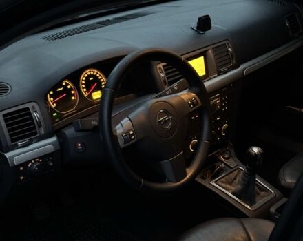 Черный Опель Вектра, объемом двигателя 2.5 л и пробегом 150 тыс. км за 7000 $, фото 7 на Automoto.ua