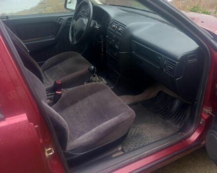 Черный Опель Вектра, объемом двигателя 1 л и пробегом 320 тыс. км за 1200 $, фото 1 на Automoto.ua