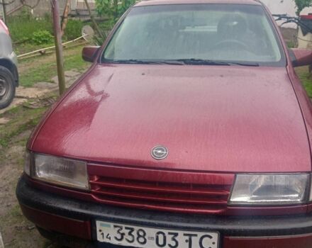 Черный Опель Вектра, объемом двигателя 1 л и пробегом 320 тыс. км за 1200 $, фото 3 на Automoto.ua