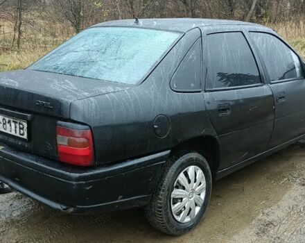 Черный Опель Вектра, объемом двигателя 0 л и пробегом 300 тыс. км за 700 $, фото 3 на Automoto.ua