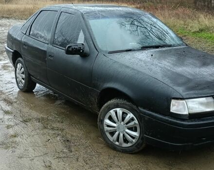 Черный Опель Вектра, объемом двигателя 0 л и пробегом 300 тыс. км за 700 $, фото 2 на Automoto.ua