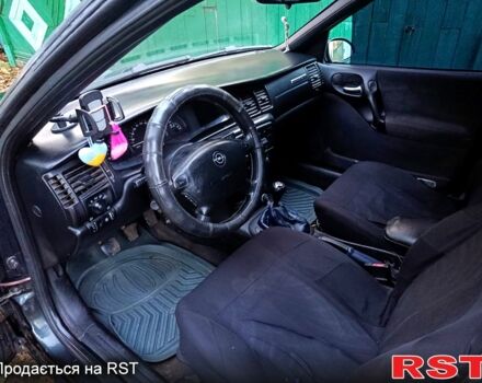 Черный Опель Вектра, объемом двигателя 1.8 л и пробегом 200 тыс. км за 2200 $, фото 5 на Automoto.ua