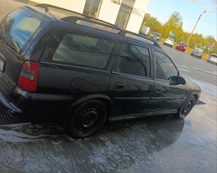 Опель Вектра 1998 в Львове на Automoto.ua Черный Опель Вектра, объемом двигателя 2 л и пробегом 416 тыс. км за 2000 $, фото 4 на Automoto.ua