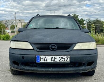 Чорний Опель Вектра, об'ємом двигуна 2 л та пробігом 244 тис. км за 1149 $, фото 1 на Automoto.ua