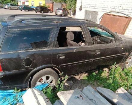 Черный Опель Вектра, объемом двигателя 1.8 л и пробегом 275 тыс. км за 1200 $, фото 1 на Automoto.ua