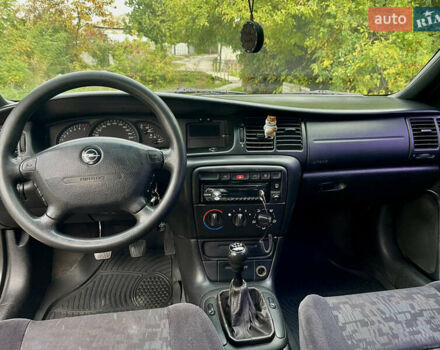 Опель Вектра 1998 в Кременчуге на Automoto.ua Черный Опель Вектра, объемом двигателя 1.8 л и пробегом 300 тыс. км за 2700 $, фото 5 на Automoto.ua