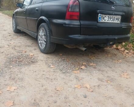 Черный Опель Вектра, объемом двигателя 1.8 л и пробегом 249 тыс. км за 1850 $, фото 2 на Automoto.ua