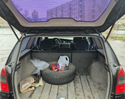 Черный Опель Вектра, объемом двигателя 1.8 л и пробегом 300 тыс. км за 1500 $, фото 5 на Automoto.ua