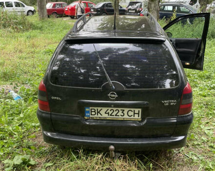 Черный Опель Вектра, объемом двигателя 1.8 л и пробегом 335 тыс. км за 2250 $, фото 9 на Automoto.ua