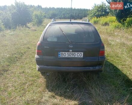 Черный Опель Вектра, объемом двигателя 1.6 л и пробегом 318 тыс. км за 2000 $, фото 5 на Automoto.ua