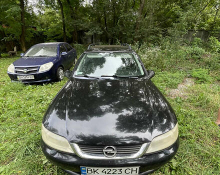 Черный Опель Вектра, объемом двигателя 1.8 л и пробегом 335 тыс. км за 2250 $, фото 3 на Automoto.ua