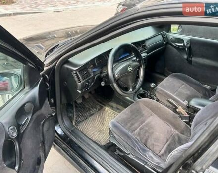 Опель Вектра 2000 в Луцке на Automoto.ua Черный Опель Вектра, объемом двигателя 2 л и пробегом 300 тыс. км за 1450 $, фото 2 на Automoto.ua