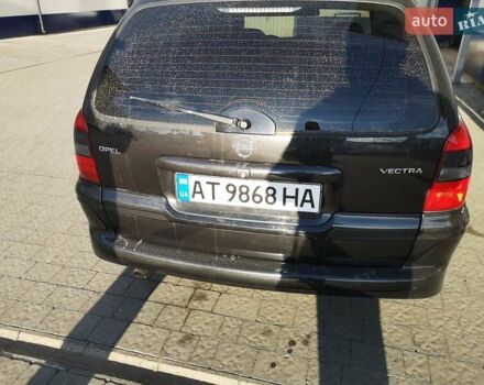 Черный Опель Вектра, объемом двигателя 1.6 л и пробегом 194 тыс. км за 2500 $, фото 1 на Automoto.ua