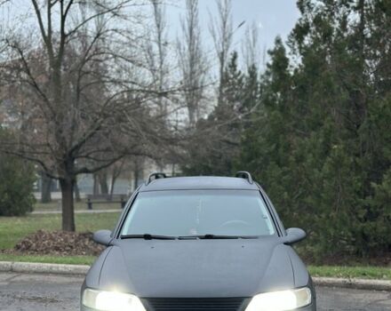 Черный Опель Вектра, объемом двигателя 2 л и пробегом 300 тыс. км за 1800 $, фото 1 на Automoto.ua