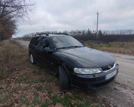 Черный Опель Вектра, объемом двигателя 2.2 л и пробегом 400 тыс. км за 2500 $, фото 4 на Automoto.ua