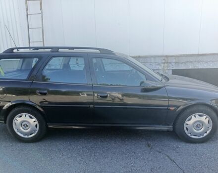 Черный Опель Вектра, объемом двигателя 1.6 л и пробегом 290 тыс. км за 2900 $, фото 1 на Automoto.ua