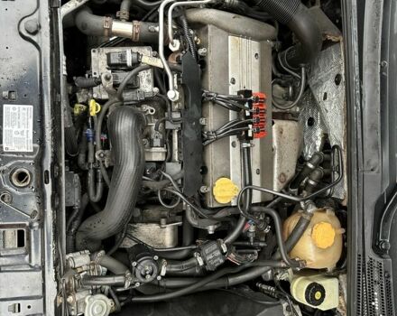 Черный Опель Вектра, объемом двигателя 2 л и пробегом 280 тыс. км за 3600 $, фото 3 на Automoto.ua