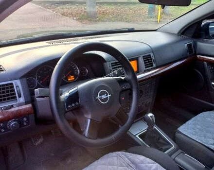 Чорний Опель Вектра, об'ємом двигуна 2.2 л та пробігом 303 тис. км за 4950 $, фото 8 на Automoto.ua