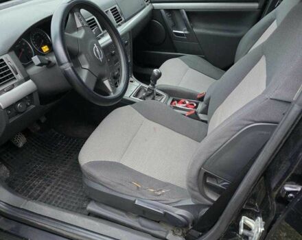 Черный Опель Вектра, объемом двигателя 1.8 л и пробегом 221 тыс. км за 3903 $, фото 4 на Automoto.ua