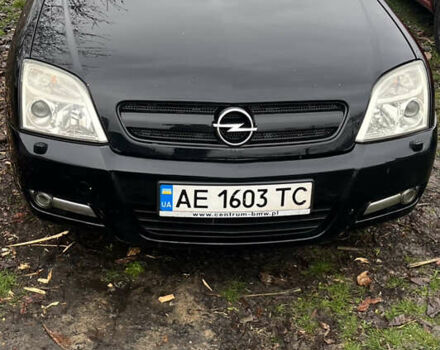 Черный Опель Вектра, объемом двигателя 2.2 л и пробегом 303 тыс. км за 3925 $, фото 2 на Automoto.ua