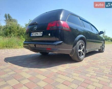 Черный Опель Вектра, объемом двигателя 1.9 л и пробегом 290 тыс. км за 4200 $, фото 4 на Automoto.ua