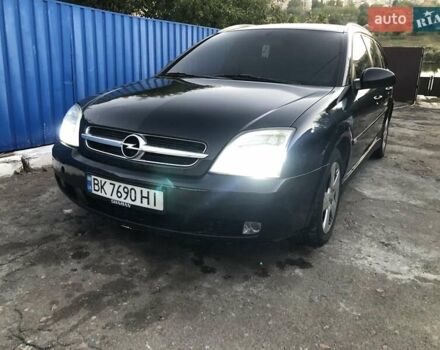 Черный Опель Вектра, объемом двигателя 1.9 л и пробегом 424 тыс. км за 4600 $, фото 4 на Automoto.ua