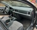 Черный Опель Вектра, объемом двигателя 2.2 л и пробегом 250 тыс. км за 3890 $, фото 1 на Automoto.ua