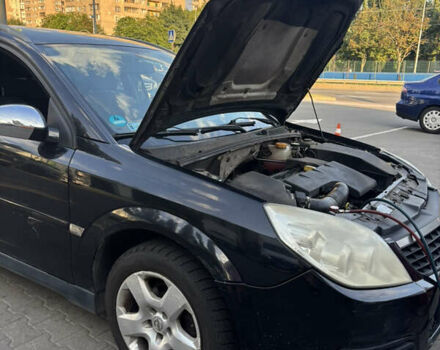 Черный Опель Вектра, объемом двигателя 2.2 л и пробегом 292 тыс. км за 3800 $, фото 5 на Automoto.ua