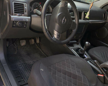 Черный Опель Вектра, объемом двигателя 2.2 л и пробегом 280 тыс. км за 4300 $, фото 4 на Automoto.ua