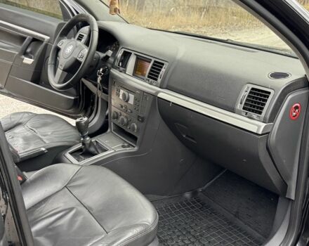 Черный Опель Вектра, объемом двигателя 1.8 л и пробегом 300 тыс. км за 3400 $, фото 15 на Automoto.ua