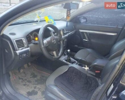 Черный Опель Вектра, объемом двигателя 1.91 л и пробегом 320 тыс. км за 5500 $, фото 9 на Automoto.ua