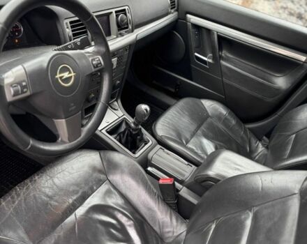 Черный Опель Вектра, объемом двигателя 1.9 л и пробегом 300 тыс. км за 2250 $, фото 7 на Automoto.ua
