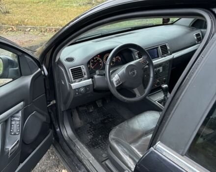 Чорний Опель Вектра, об'ємом двигуна 1.9 л та пробігом 268 тис. км за 2750 $, фото 9 на Automoto.ua