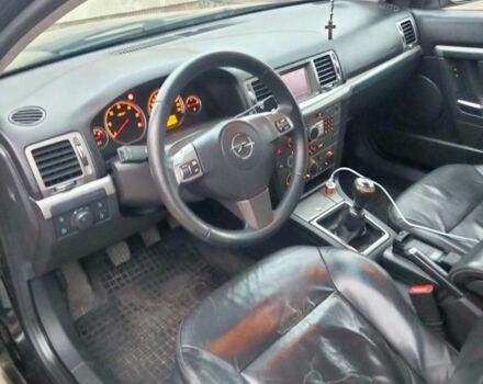 Черный Опель Вектра, объемом двигателя 2 л и пробегом 350 тыс. км за 2700 $, фото 5 на Automoto.ua