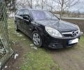Черный Опель Вектра, объемом двигателя 1.9 л и пробегом 327 тыс. км за 4500 $, фото 3 на Automoto.ua