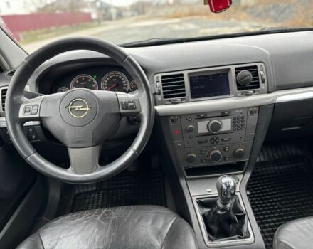 Черный Опель Вектра, объемом двигателя 1.9 л и пробегом 300 тыс. км за 2250 $, фото 9 на Automoto.ua