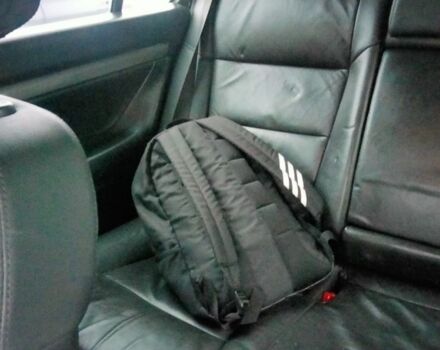 Черный Опель Вектра, объемом двигателя 2 л и пробегом 350 тыс. км за 2700 $, фото 6 на Automoto.ua