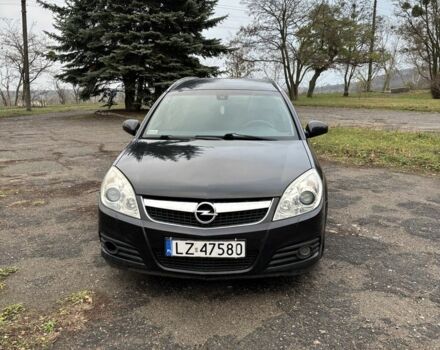 Чорний Опель Вектра, об'ємом двигуна 1.9 л та пробігом 268 тис. км за 2750 $, фото 1 на Automoto.ua