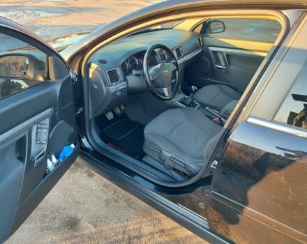 Черный Опель Вектра, объемом двигателя 1.9 л и пробегом 330 тыс. км за 4666 $, фото 8 на Automoto.ua