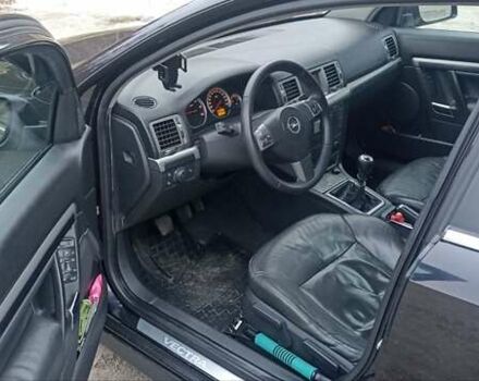 Черный Опель Вектра, объемом двигателя 1.9 л и пробегом 299 тыс. км за 6500 $, фото 19 на Automoto.ua