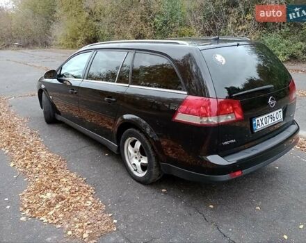 Черный Опель Вектра, объемом двигателя 1.9 л и пробегом 323 тыс. км за 5300 $, фото 1 на Automoto.ua