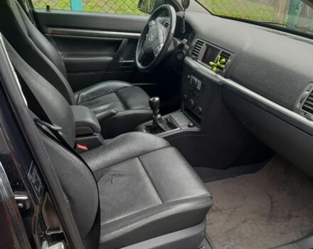 Чорний Опель Вектра, об'ємом двигуна 1.9 л та пробігом 2 тис. км за 5200 $, фото 5 на Automoto.ua