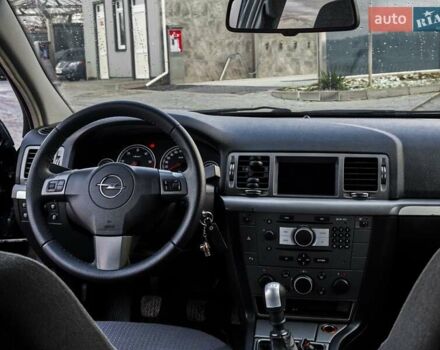 Чорний Опель Вектра, об'ємом двигуна 1.91 л та пробігом 326 тис. км за 4800 $, фото 4 на Automoto.ua