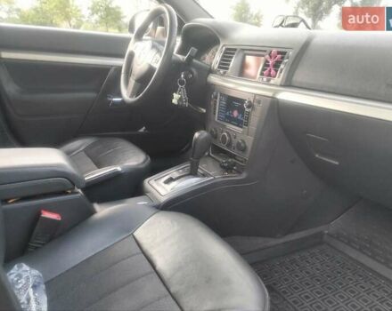 Черный Опель Вектра, объемом двигателя 1.9 л и пробегом 335 тыс. км за 7900 $, фото 6 на Automoto.ua
