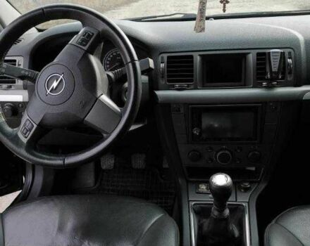 Черный Опель Вектра, объемом двигателя 1.9 л и пробегом 240 тыс. км за 6472 $, фото 4 на Automoto.ua