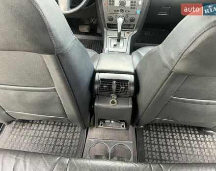 Черный Опель Вектра, объемом двигателя 1.9 л и пробегом 280 тыс. км за 5490 $, фото 33 на Automoto.ua