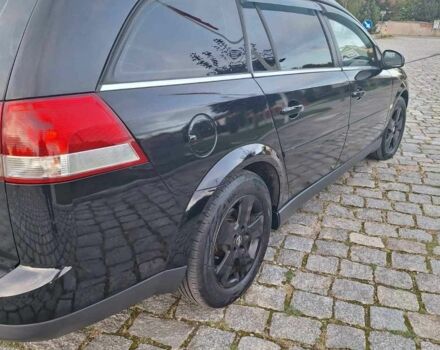 Черный Опель Вектра, объемом двигателя 1.9 л и пробегом 286 тыс. км за 5100 $, фото 2 на Automoto.ua